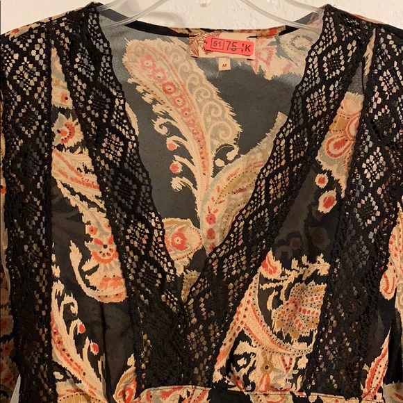 Blouse - Picture 2 of 3